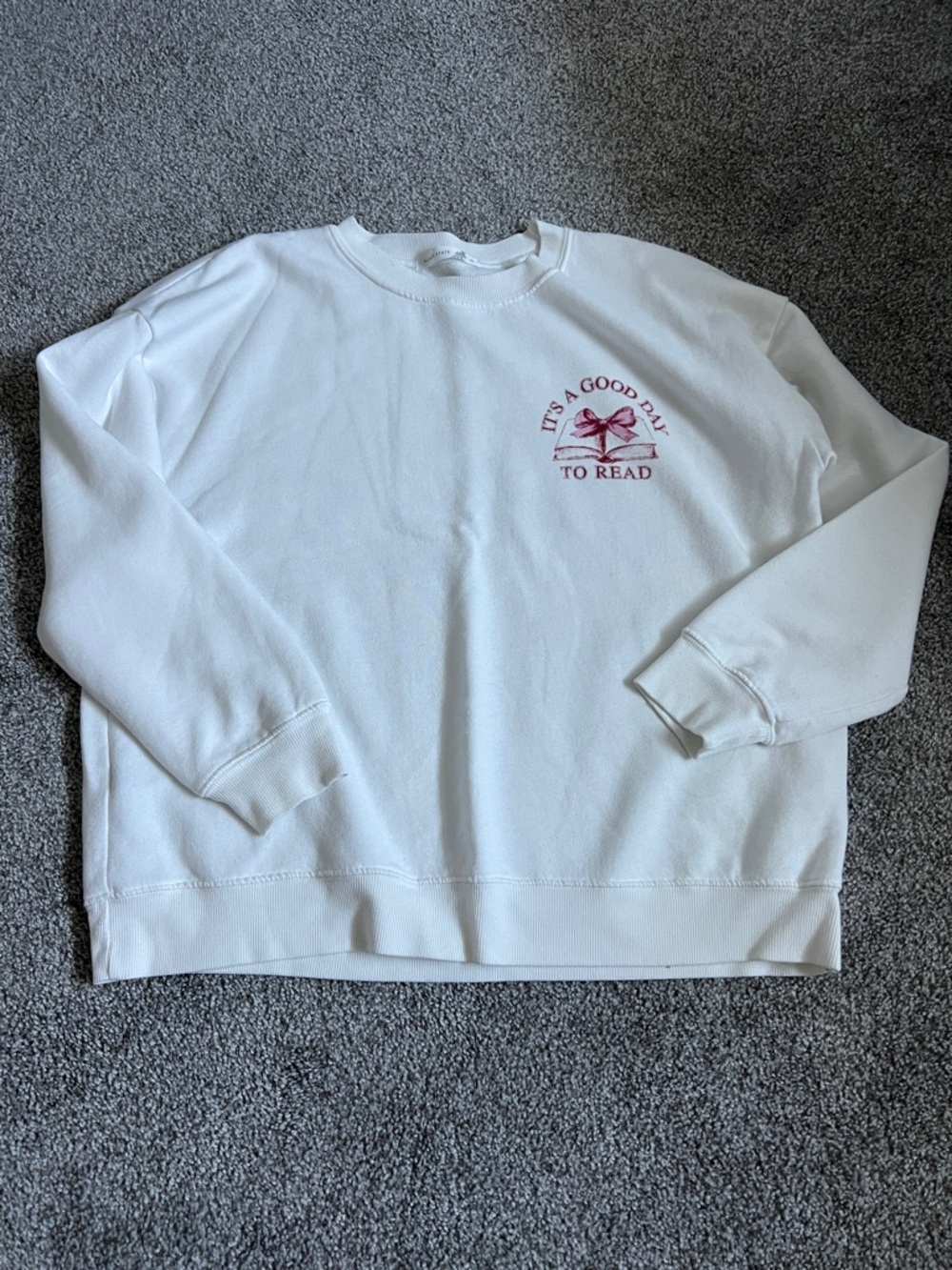 Altar'd State White Crewneck Sweatshirt with Burgundy Book Graphic